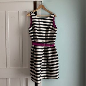 WHBM black and white Aline dress with pockets